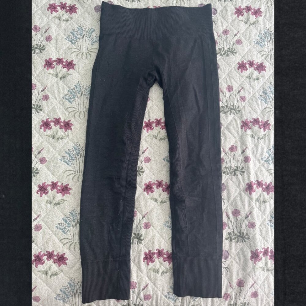 Lululemon Ribbed Cuff Cropped leggings (6)